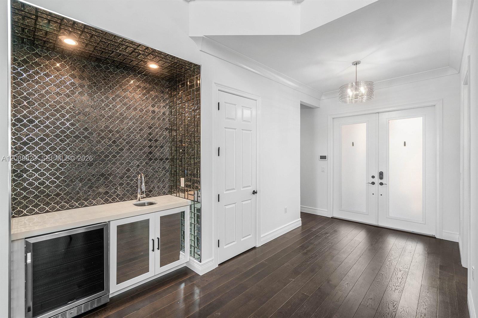 9747 Vitrail Ln — Photo 2