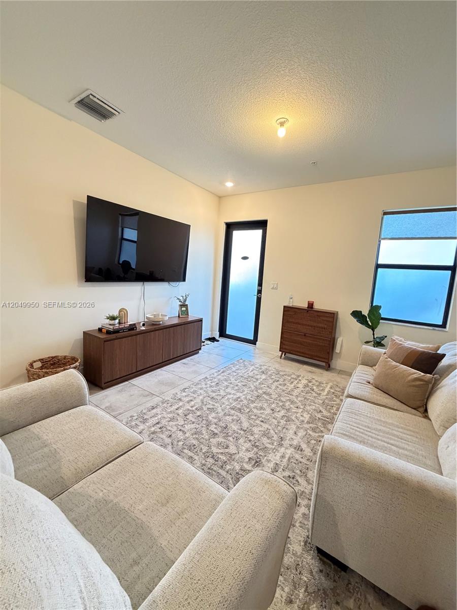 8195 NW 104th Ave # 22 — Photo 4