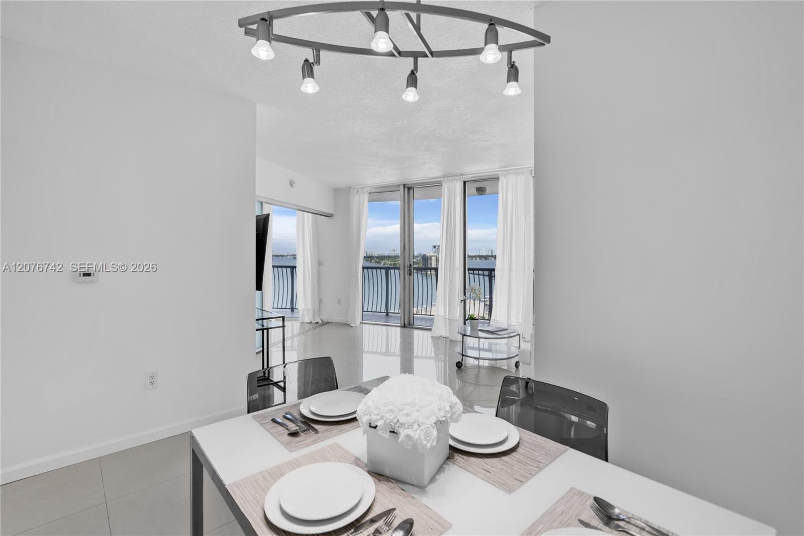1750 N Bayshore Dr # 1602 — Photo 4