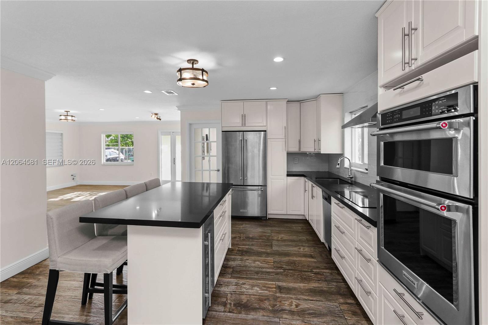 2224 SW 61st Ave — Photo 3