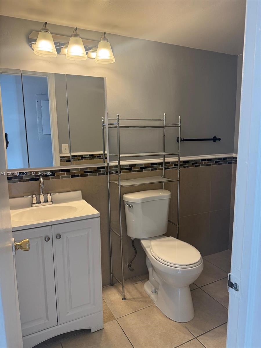 1234 SW 71st Ter — Photo 5