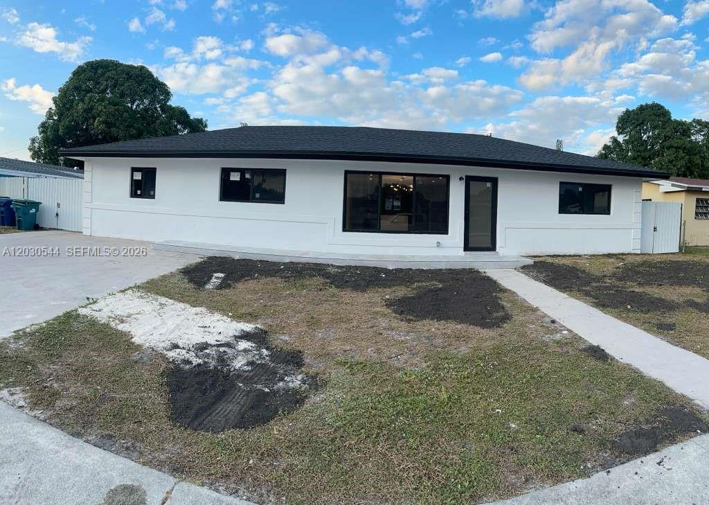 2041 NW 190th Ter, Miami Gardens FL 33056