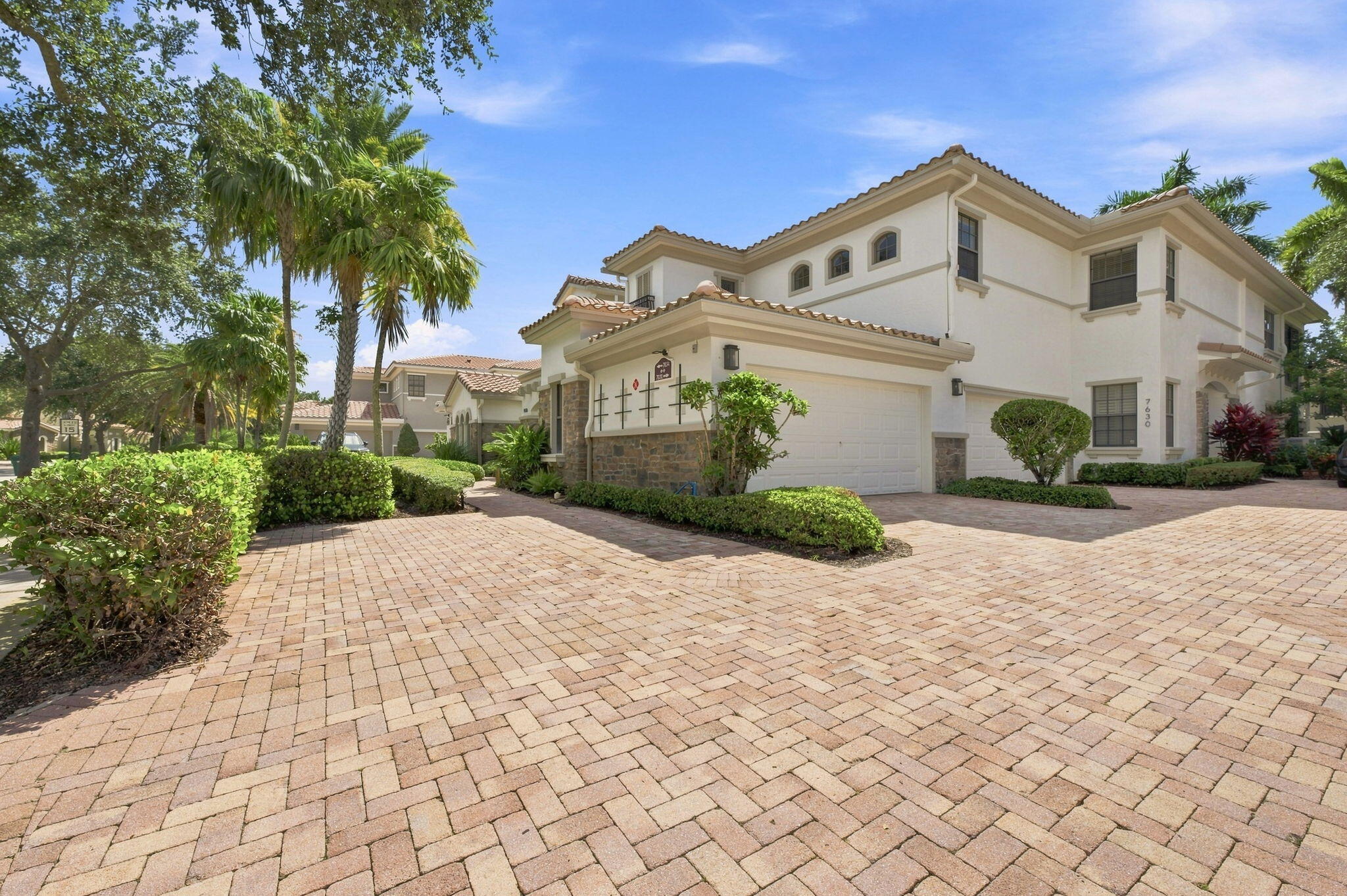 7634 Old Thyme Court — Photo 3