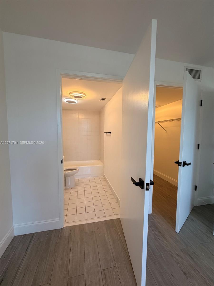 1010 NW 11th St # 507 View 5