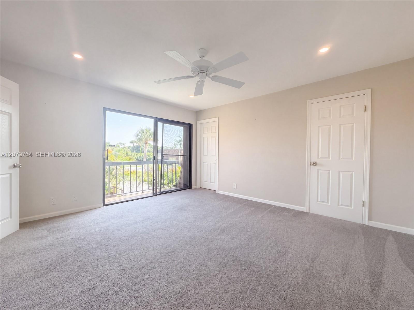110 N Delaware Blvd # 10C — Photo 4
