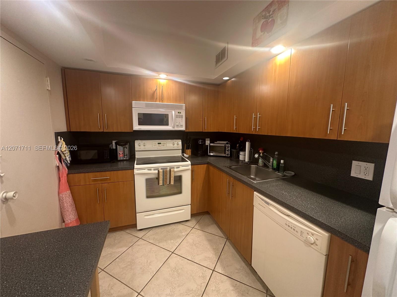 1985 S Ocean Dr # 12B View 4