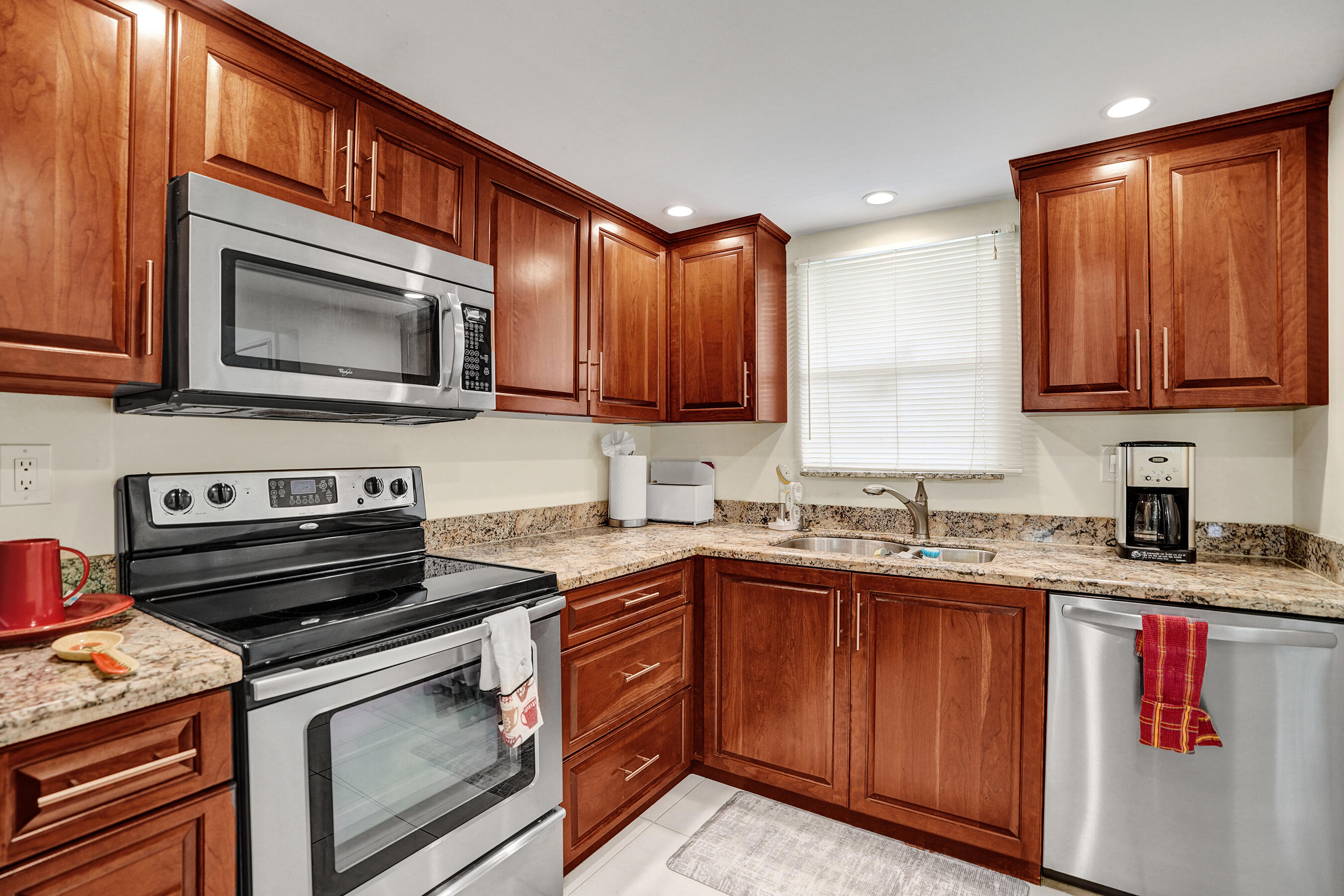 6200 NW 44th Unit # 204 Street # 204 — Photo 4