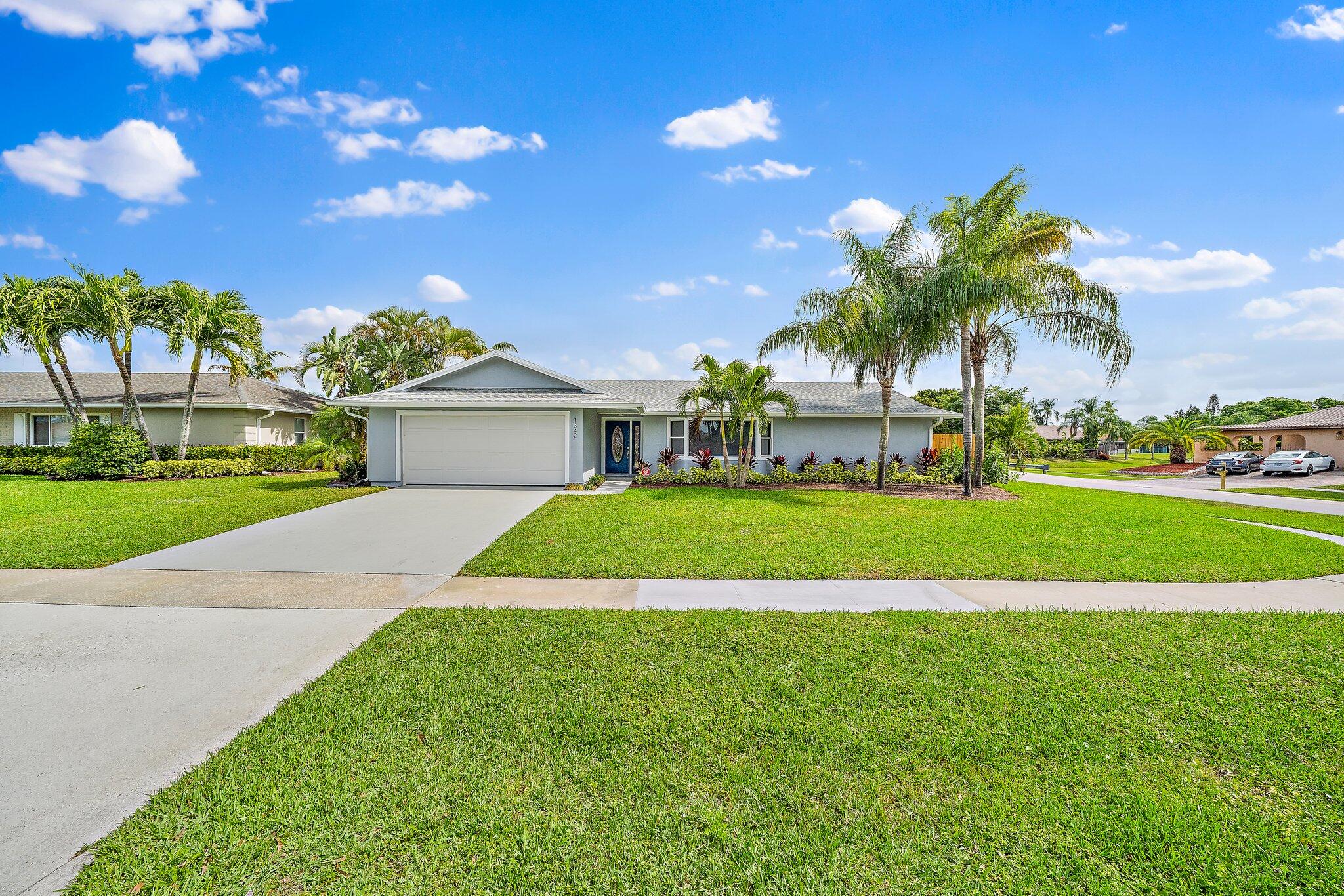1342 Essex Drive, Wellington FL 33414