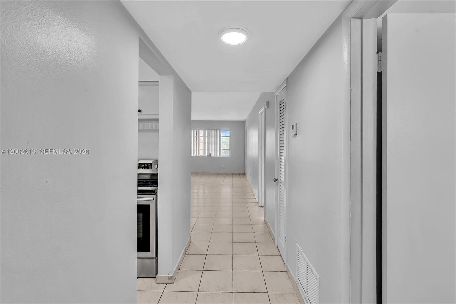 1540 NE 191st St # 320 — Photo 3