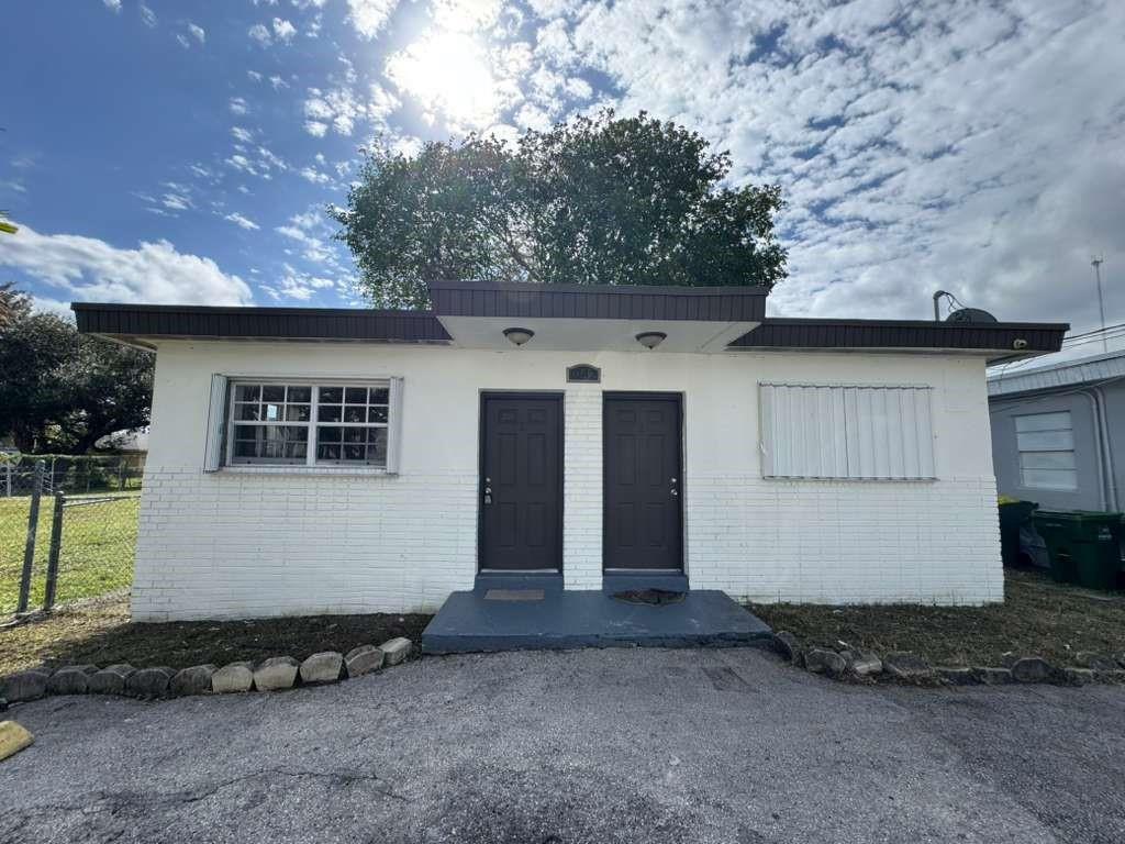 1042 Foster Road # 2, Hallandale Beach FL 33009