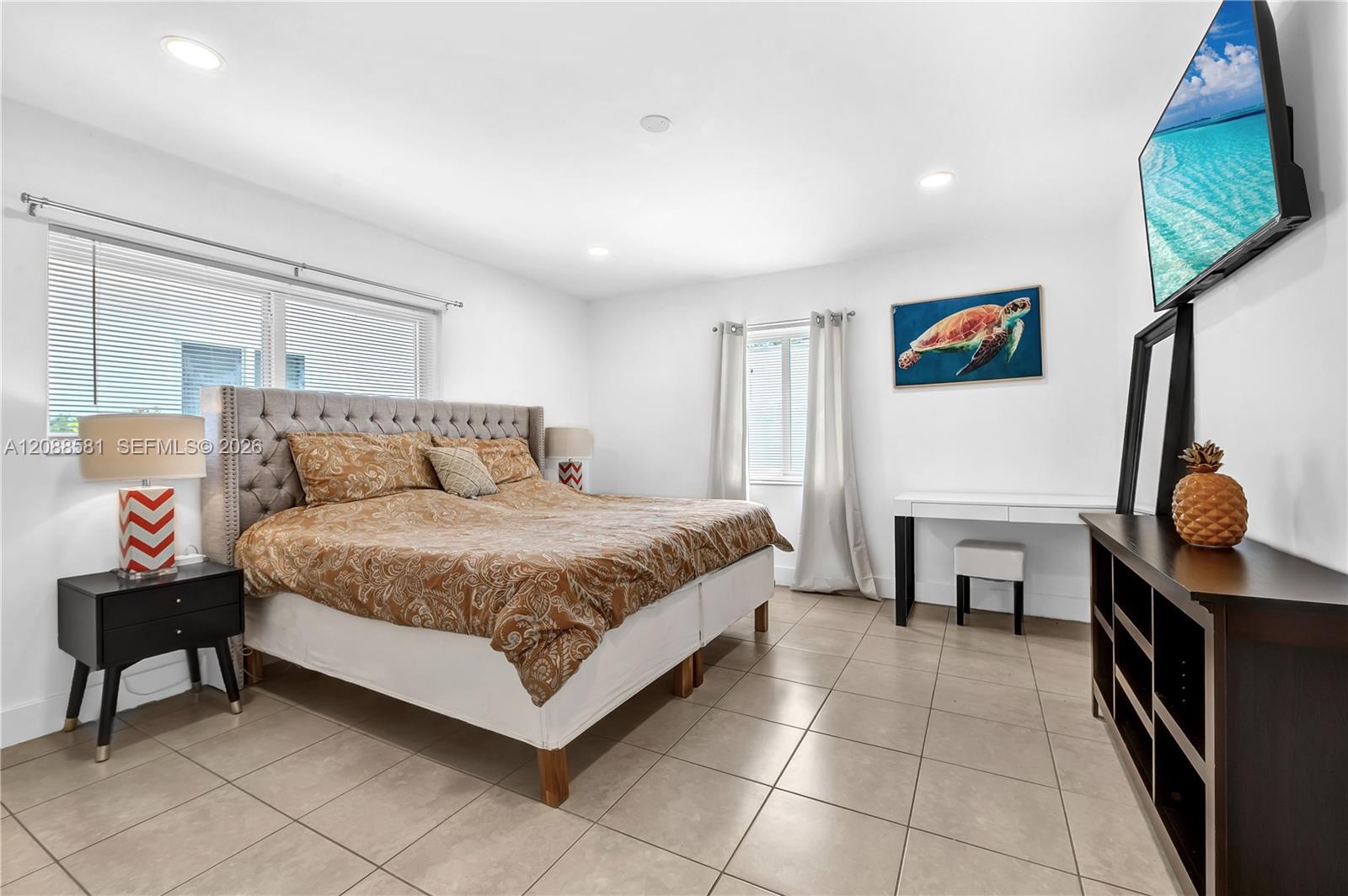 326 SW 14th St # 2 — Photo 5