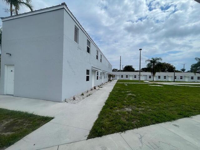 4393 Windsor Avenue # 17 — Photo 4