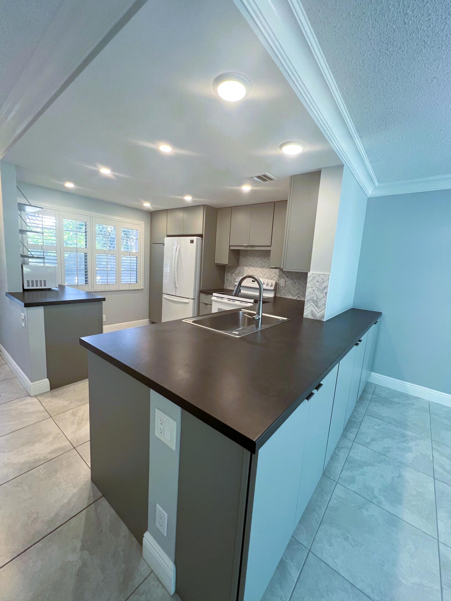 3203 Portofino Point # G2 — Photo 2