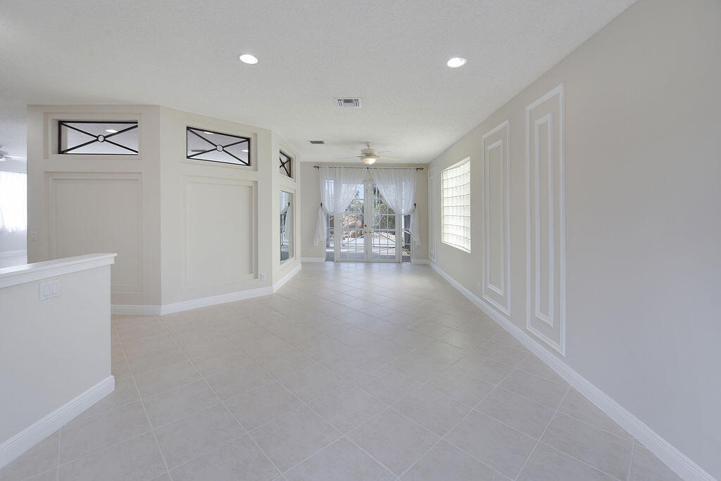 7259 Norwich Lane — Photo 4