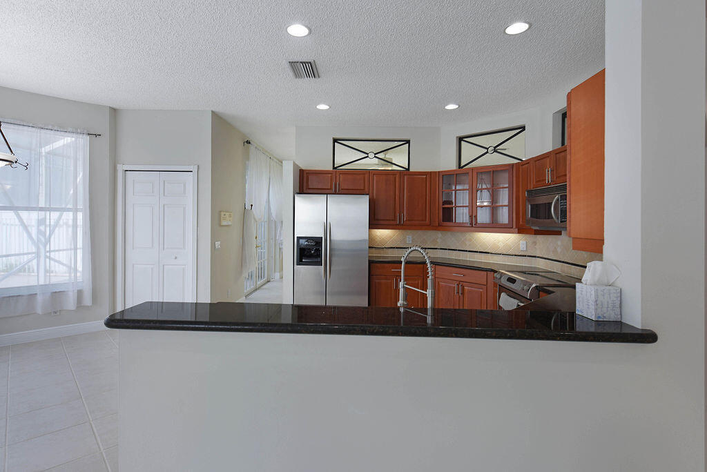 7259 Norwich Lane — Photo 3