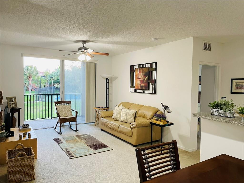 8020 N NOB HILL Road # 206 — Photo 5
