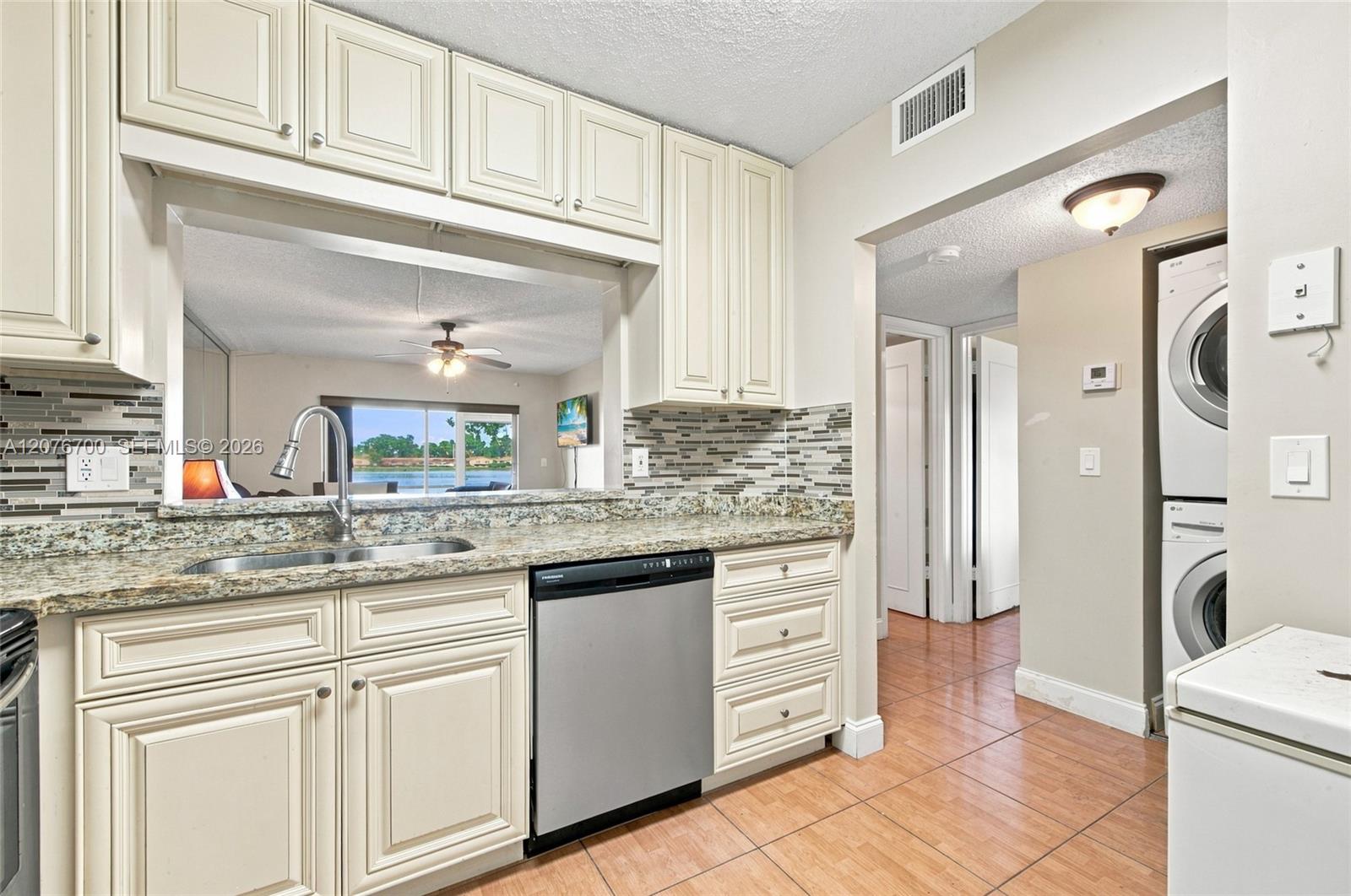 5510 Lakeside Dr # 108 — Photo 4