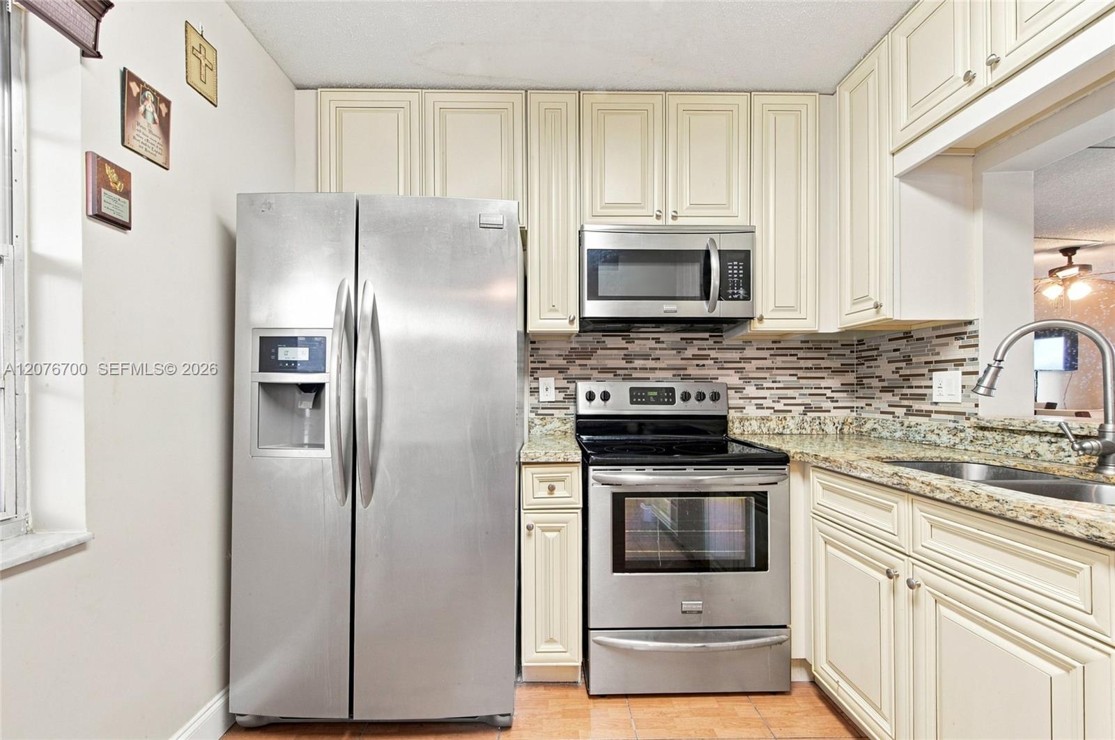 5510 Lakeside Dr # 108 — Photo 5