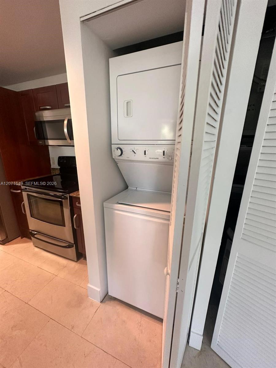 7728 COLLINS AV # 1 View 6