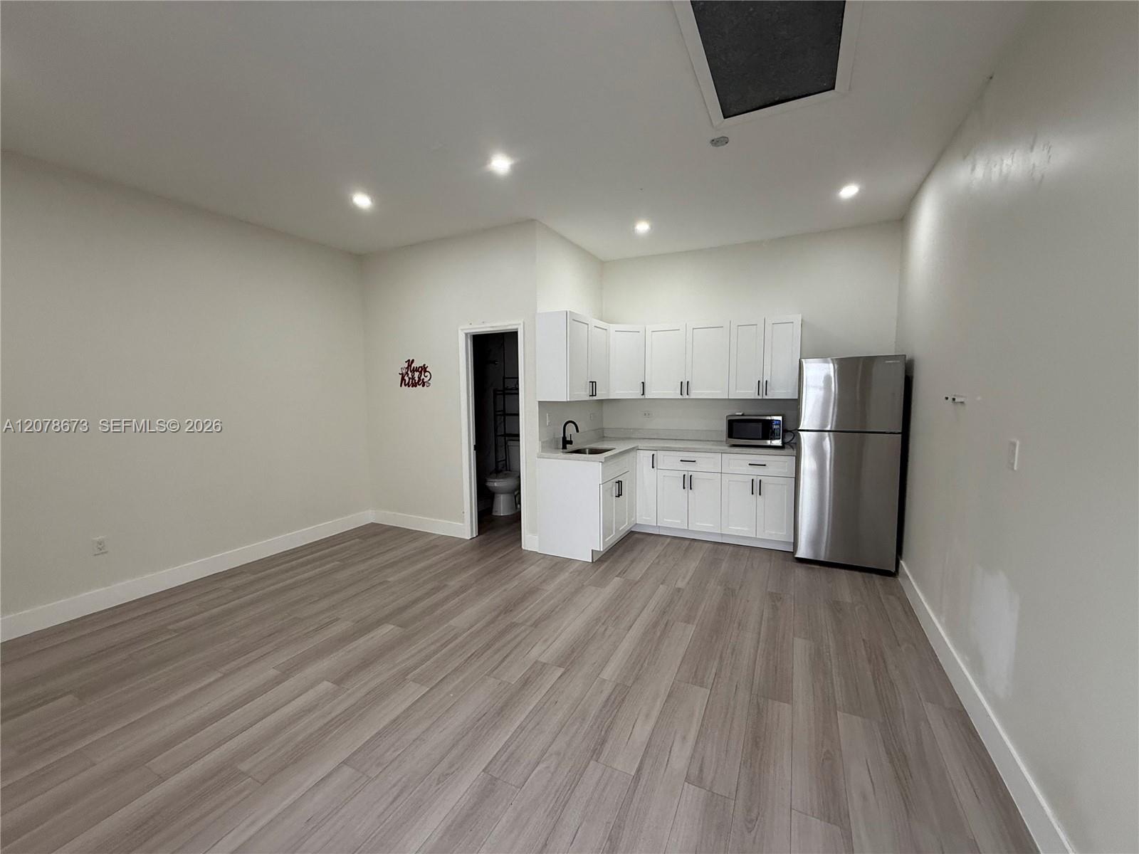 16147 SW 66th Ter # Studio — Photo 3
