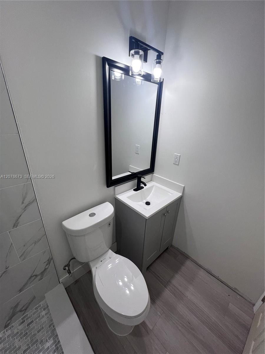 16147 SW 66th Ter # Studio — Photo 5