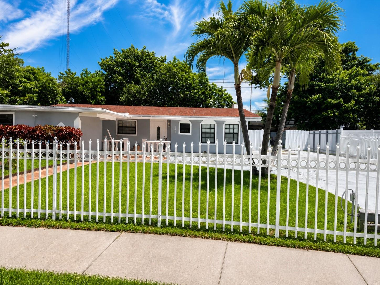401 NW 198th St, Miami Gardens FL 33169