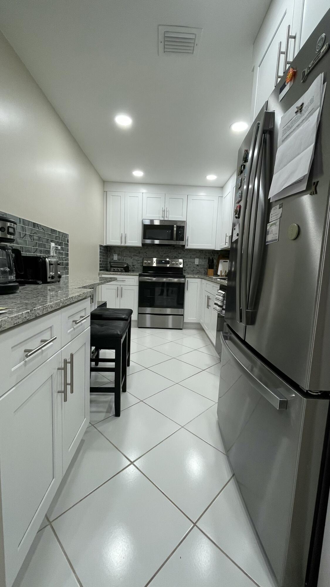 10140 S 44TH Drive S # 372 — Photo 4