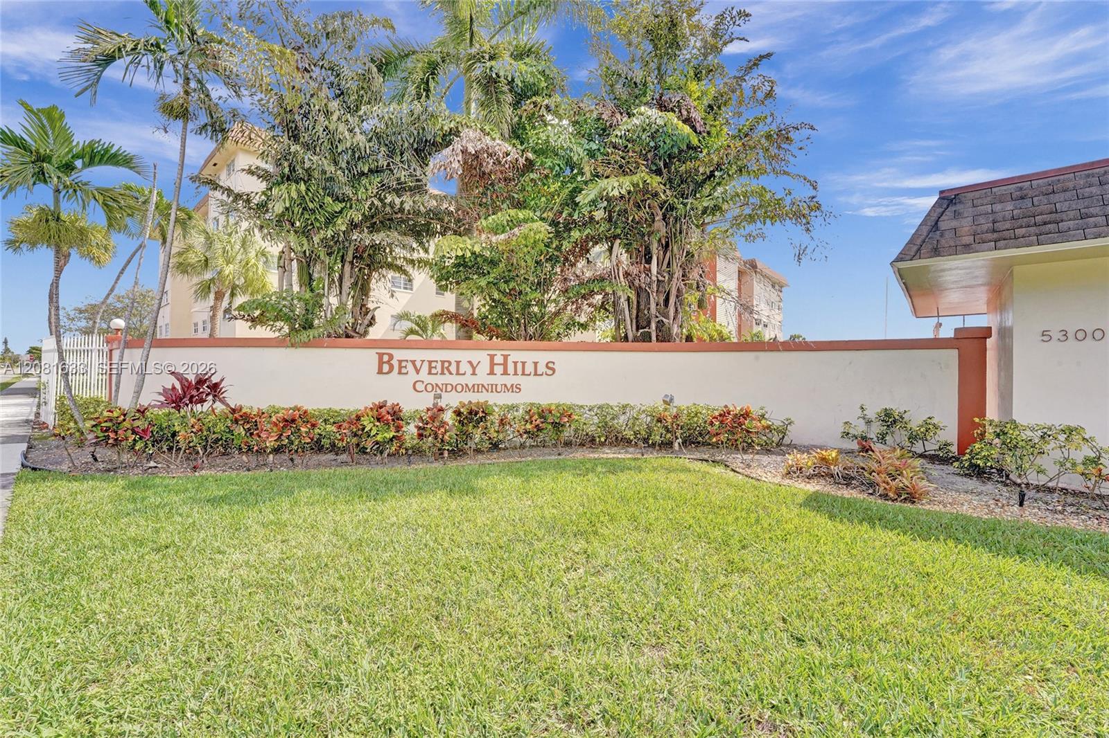 5300 Washington St # V308, Hollywood FL 33021