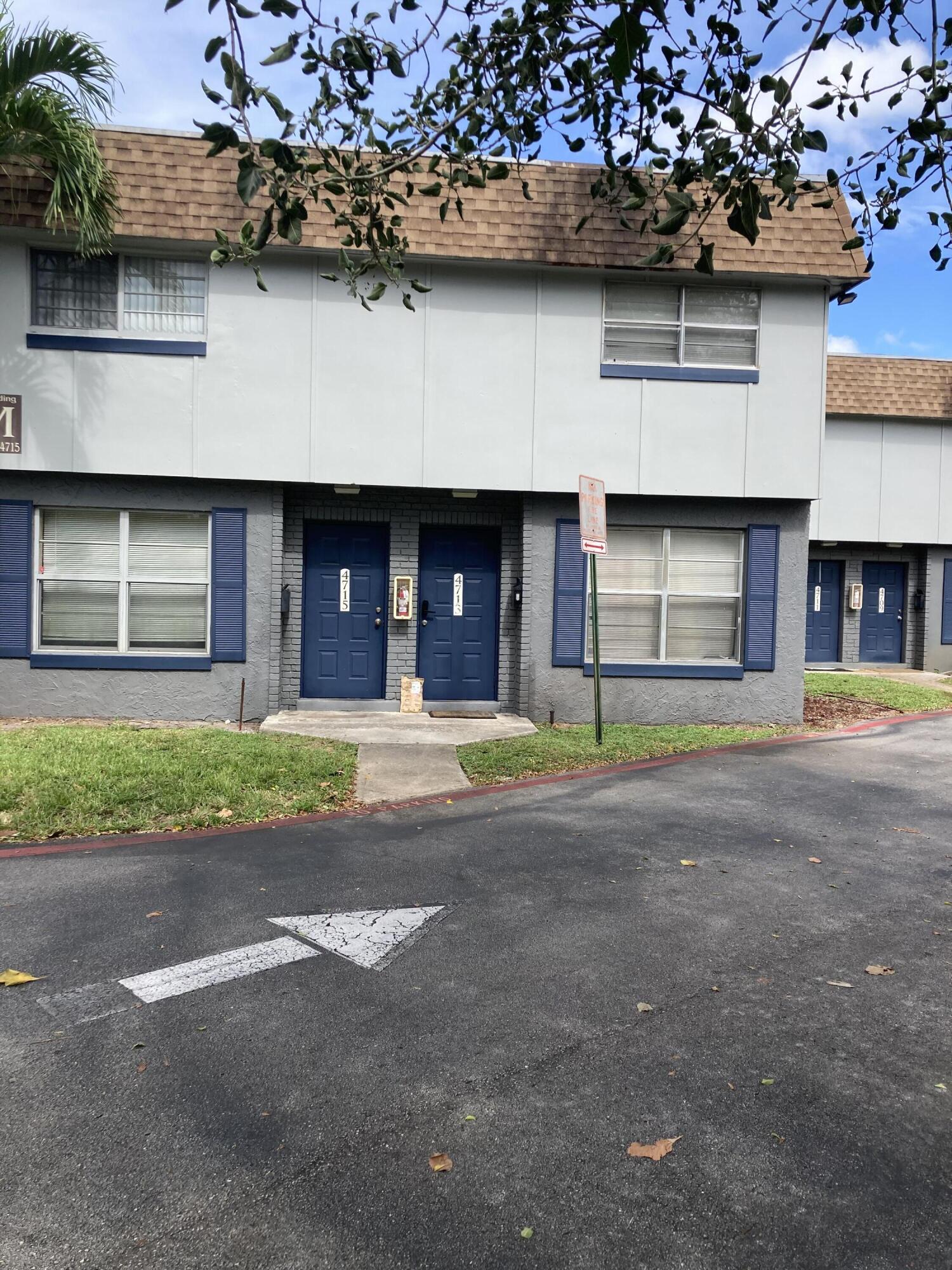 4715 NW 9TH Drive # 4715, Plantation FL 33317