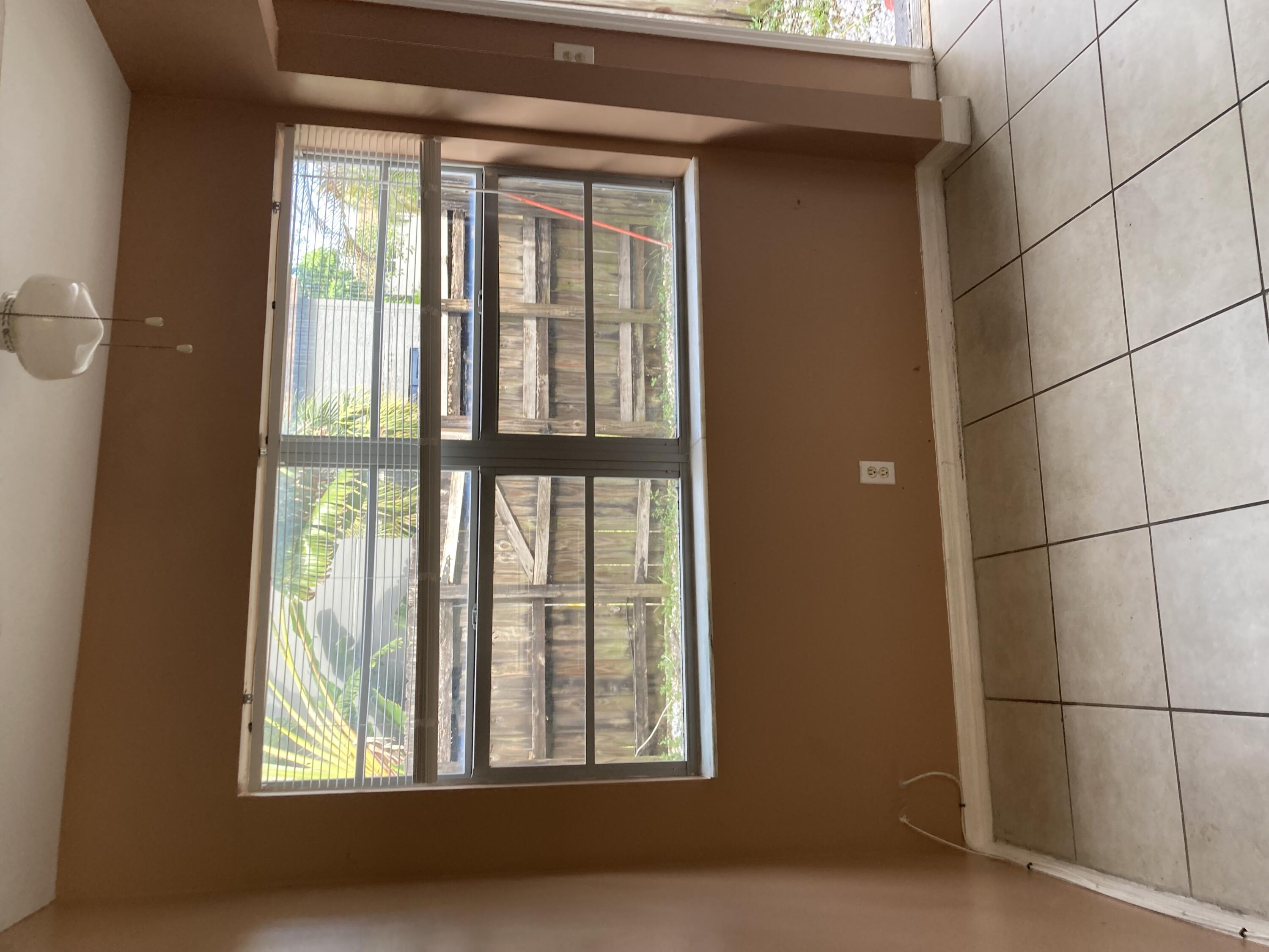 4715 NW 9TH Drive # 4715 — Photo 4
