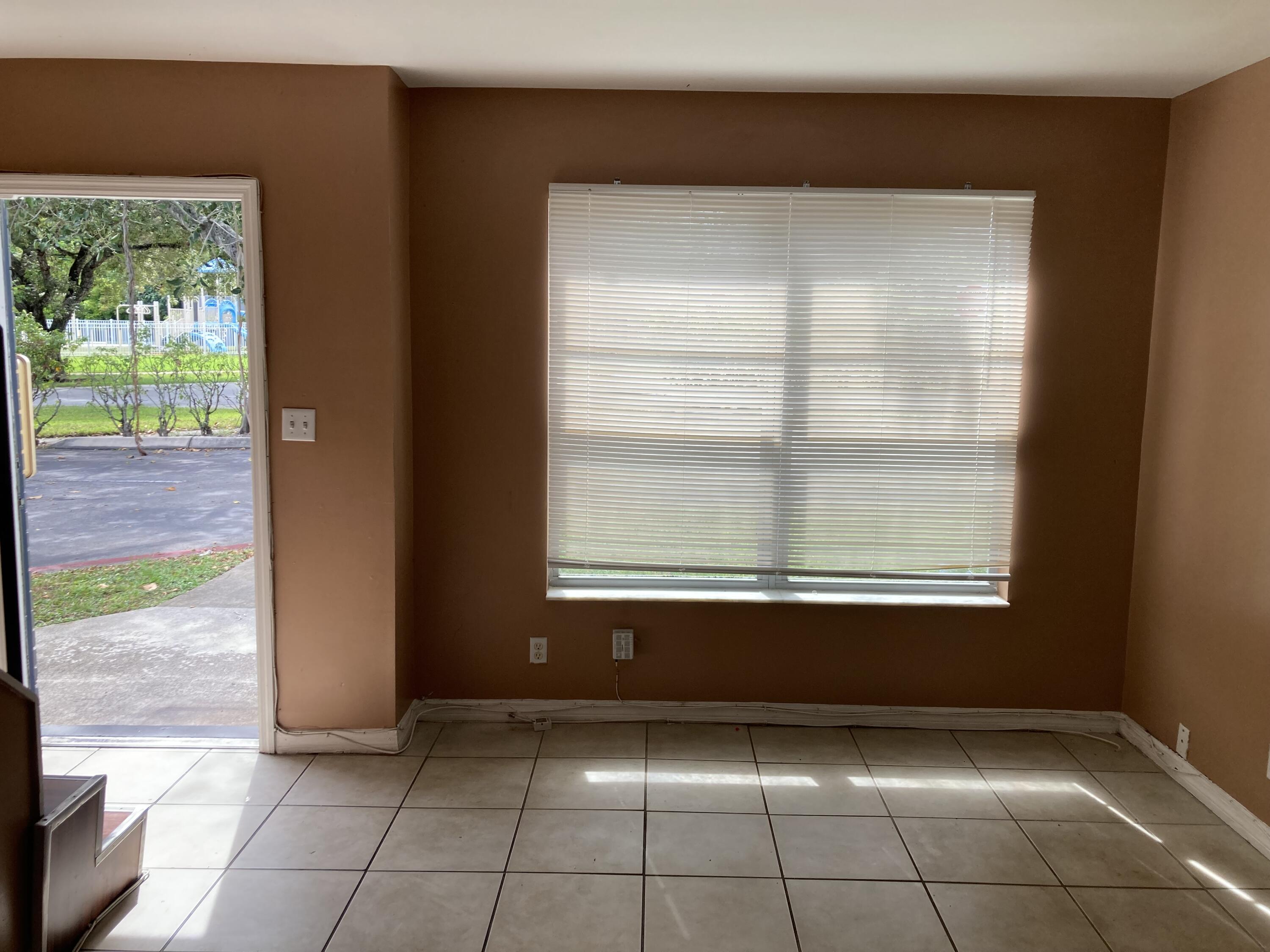 4715 NW 9TH Drive # 4715 — Photo 2