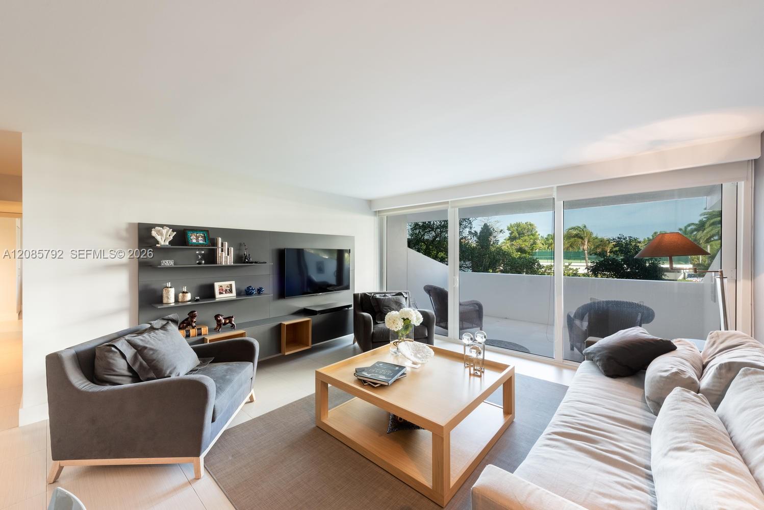 199 Ocean Lane Dr # 206 — Photo 2