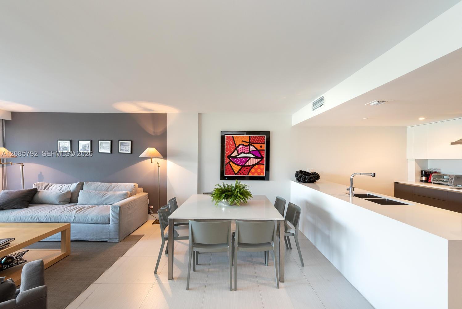 199 Ocean Lane Dr # 206 — Photo 4