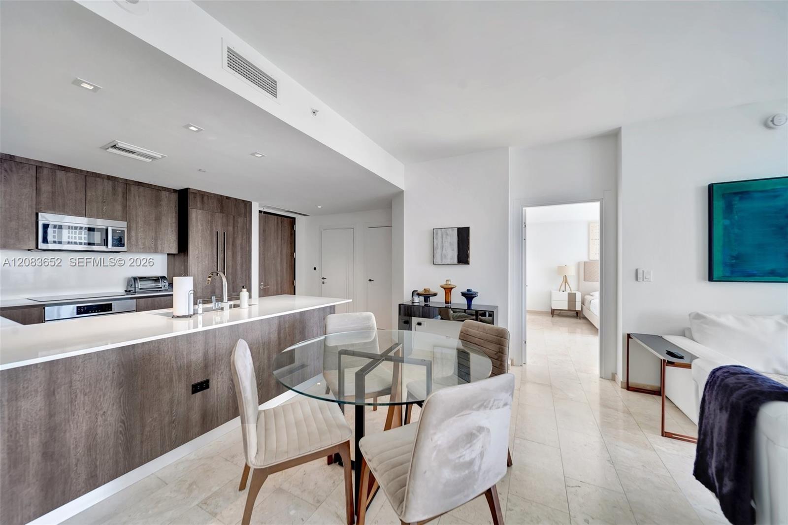 88 SW 7th St # 3203 — Photo 2