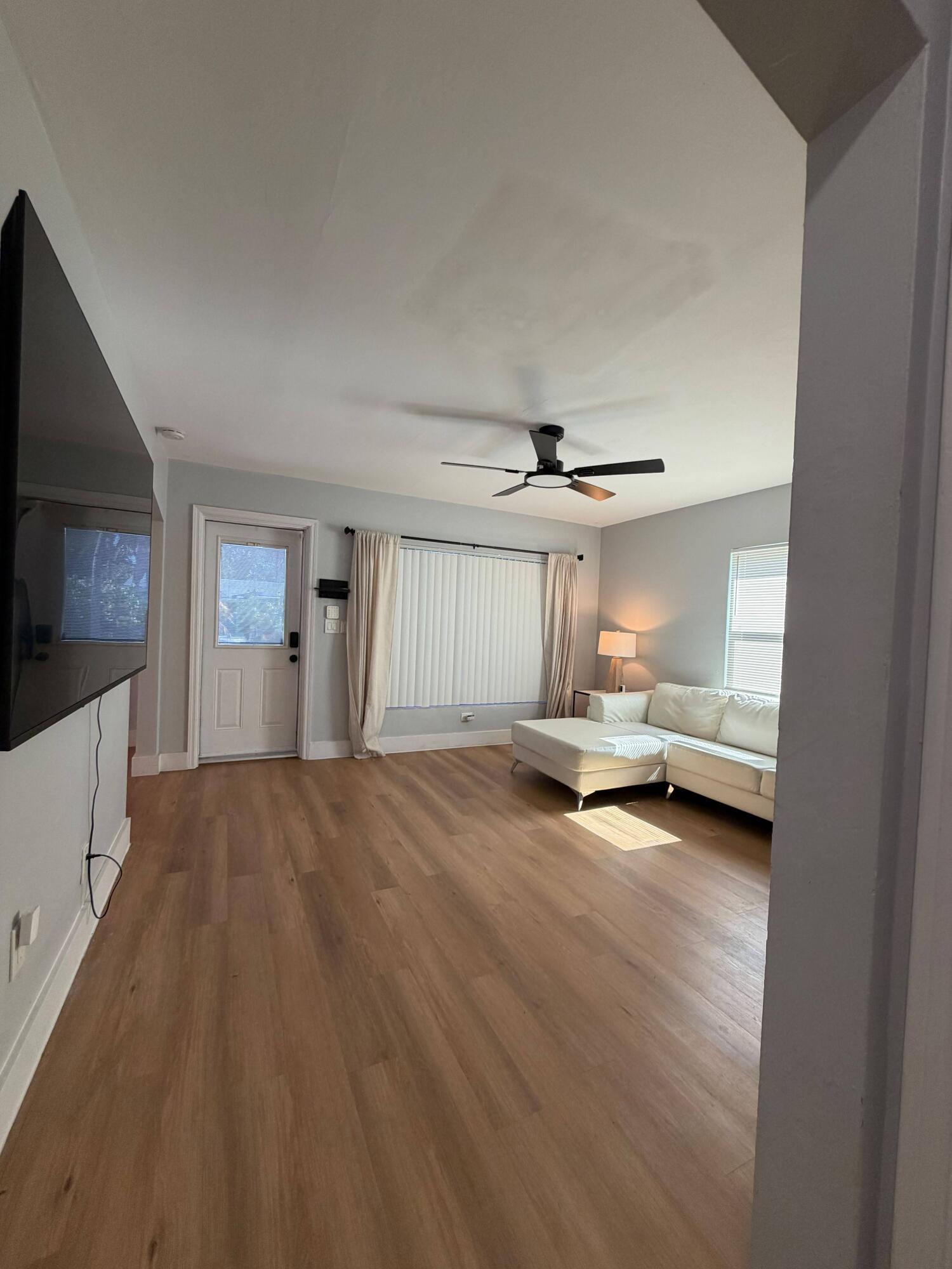 217 E 24TH Street — Photo 3