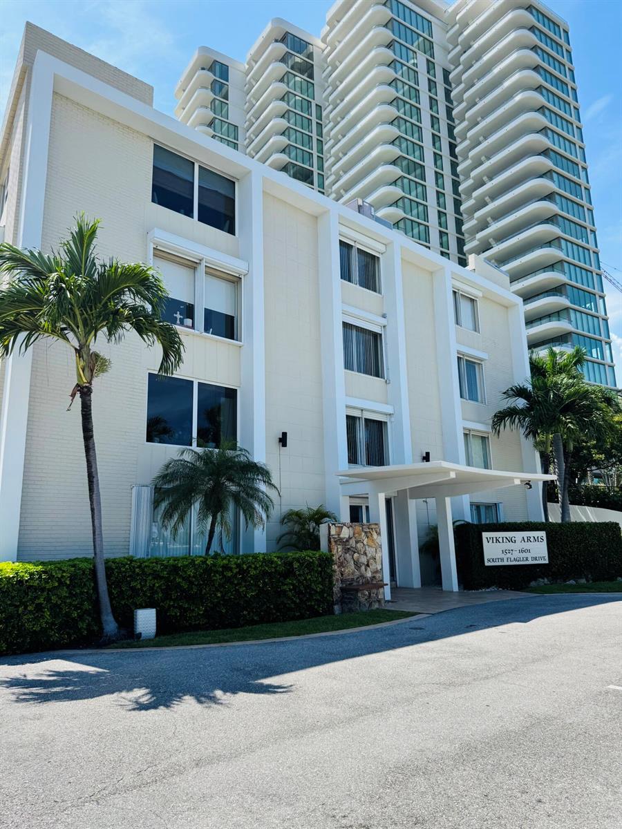 1527 S Flagler 112F (2)