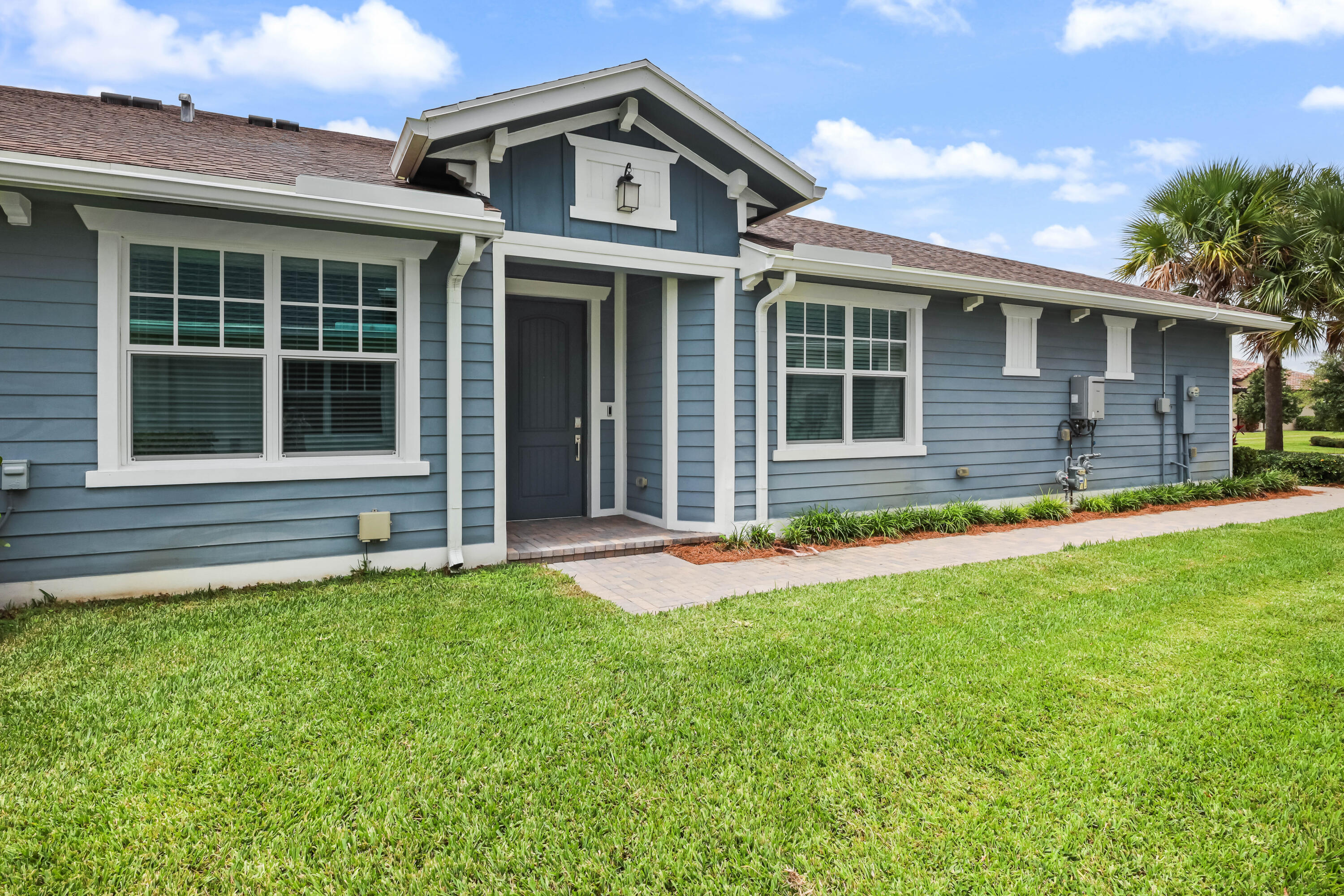 1217 Haywagon Trail — Photo 3