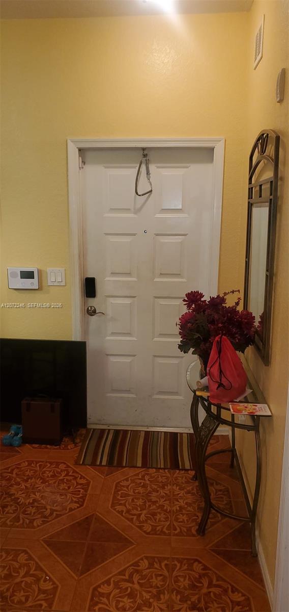 7775 Yardley Dr # 211 — Photo 4