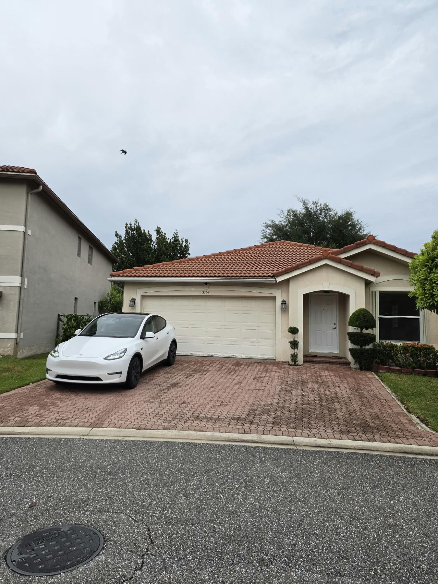 2106 LITTLE TORCH Street — Photo 2