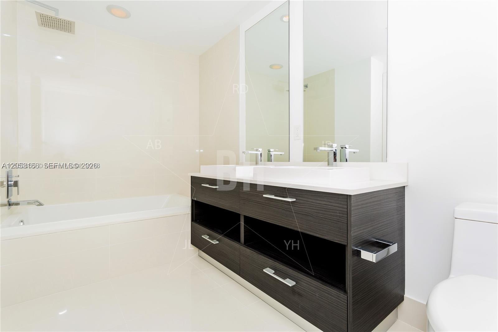 55 SW 9th St # 1104 View 3