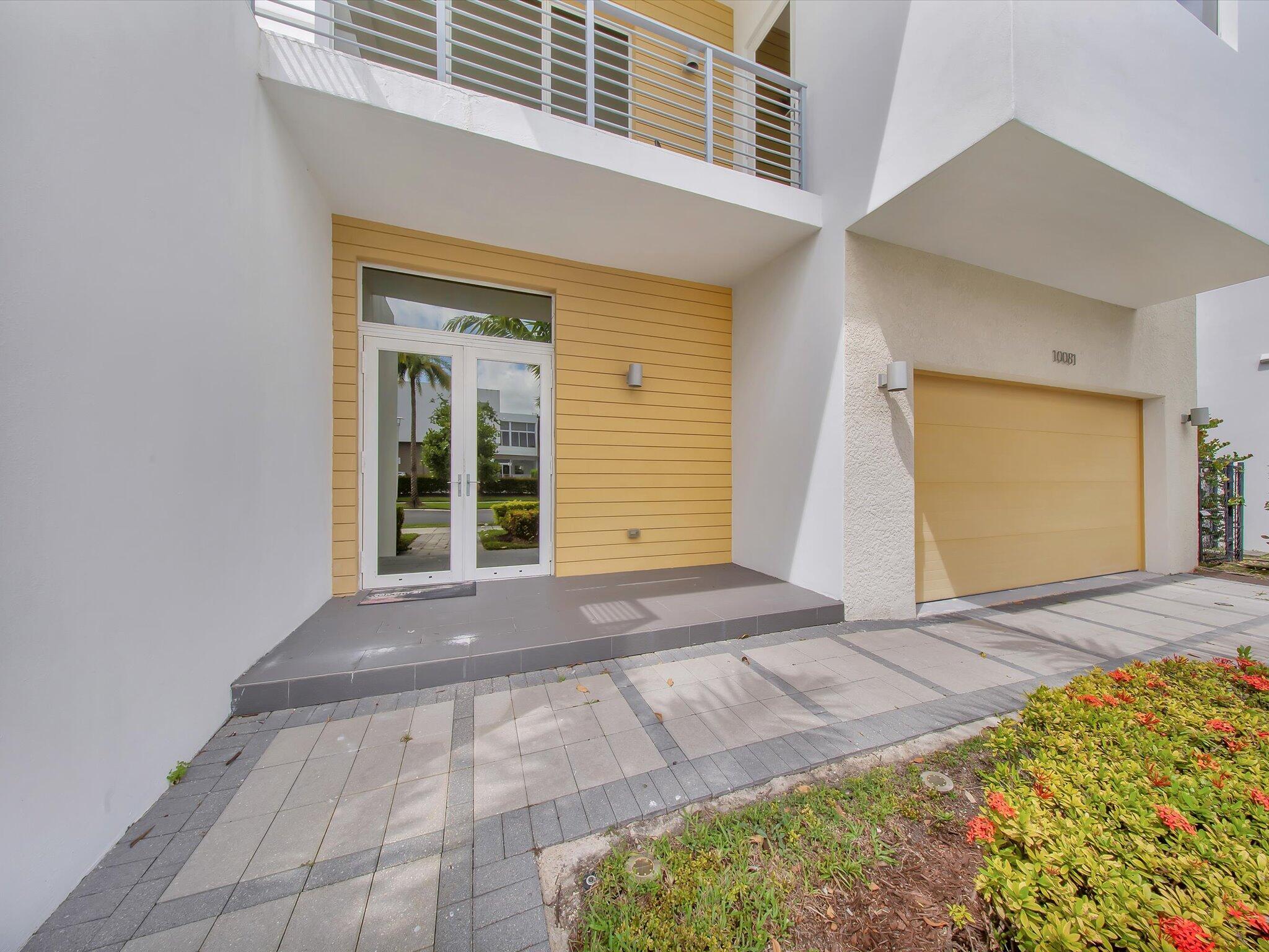 10081 NW 75TH Terrace — Photo 3