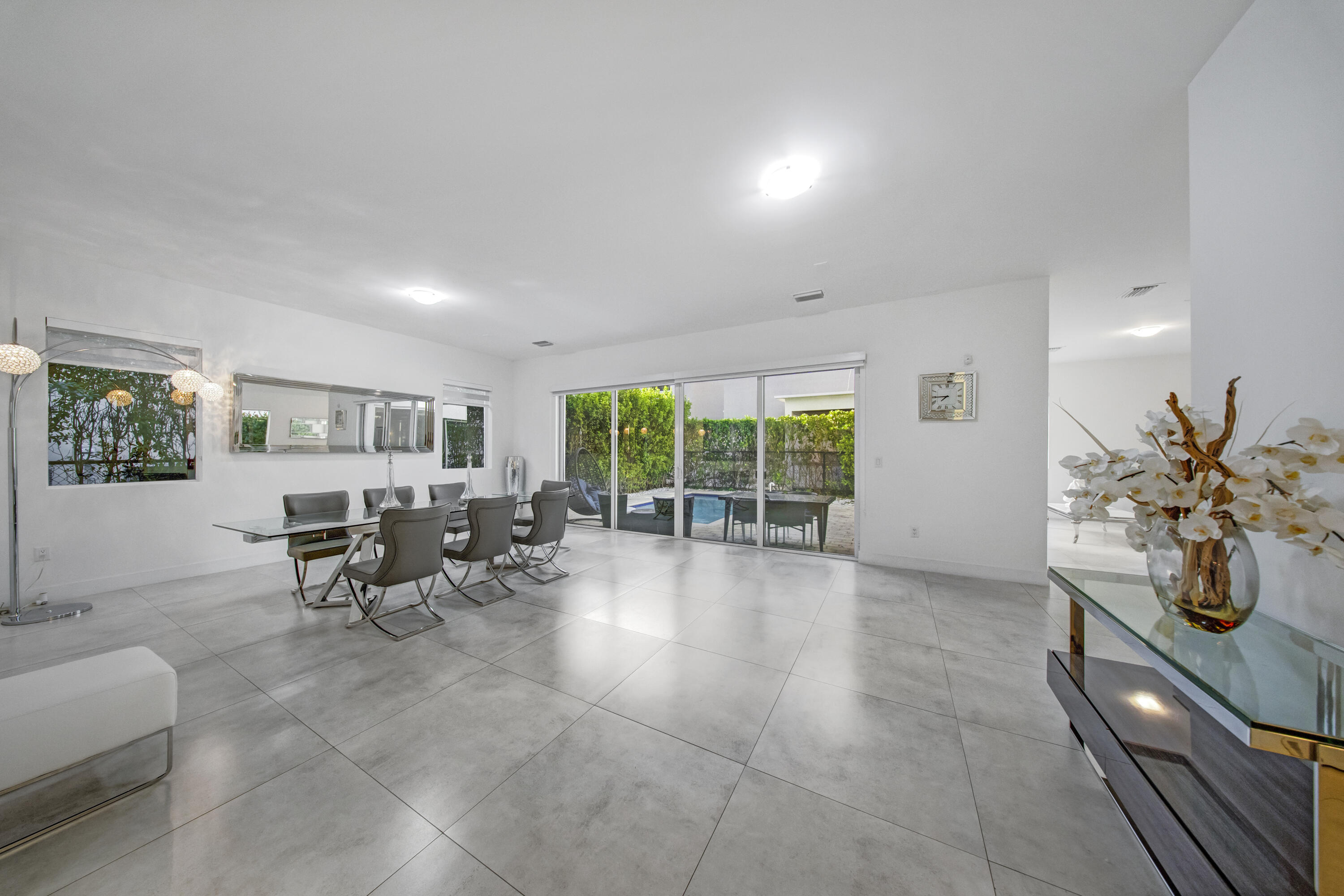 10081 NW 75TH Terrace — Photo 5