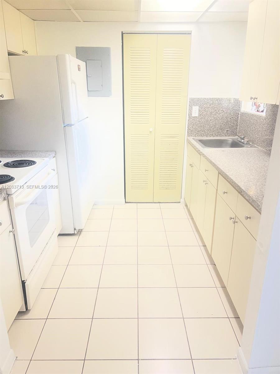 560 NW 114th Ave # 204 — Photo 5