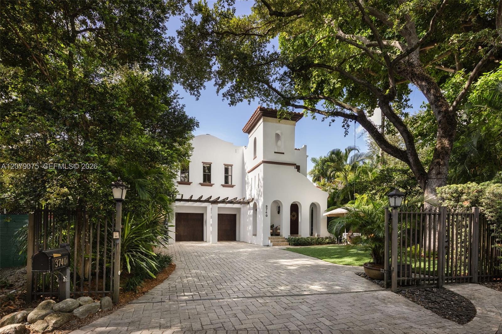 3740 Irvington Ave, Coconut Grove FL 33133