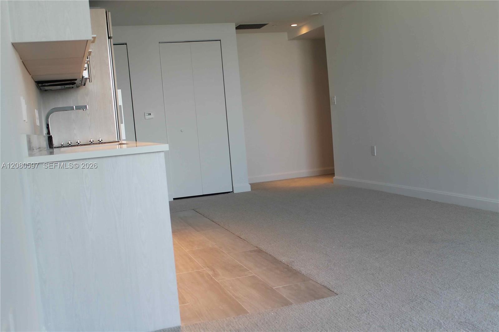 45 SW 9th St # 2809 — Photo 3