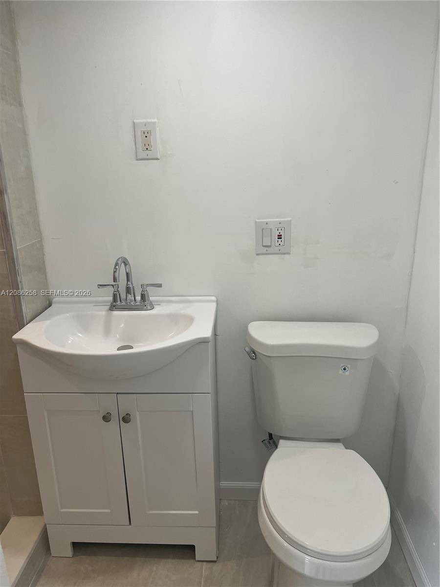 5700 SW 37th Ct # 5700 — Photo 5