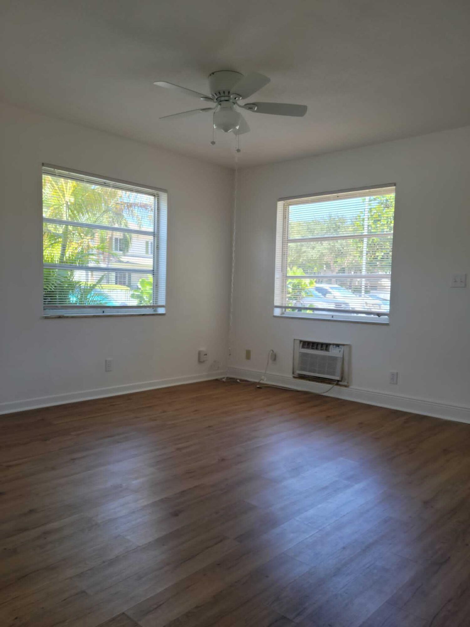 502 W BRANCH Street # C — Photo 3