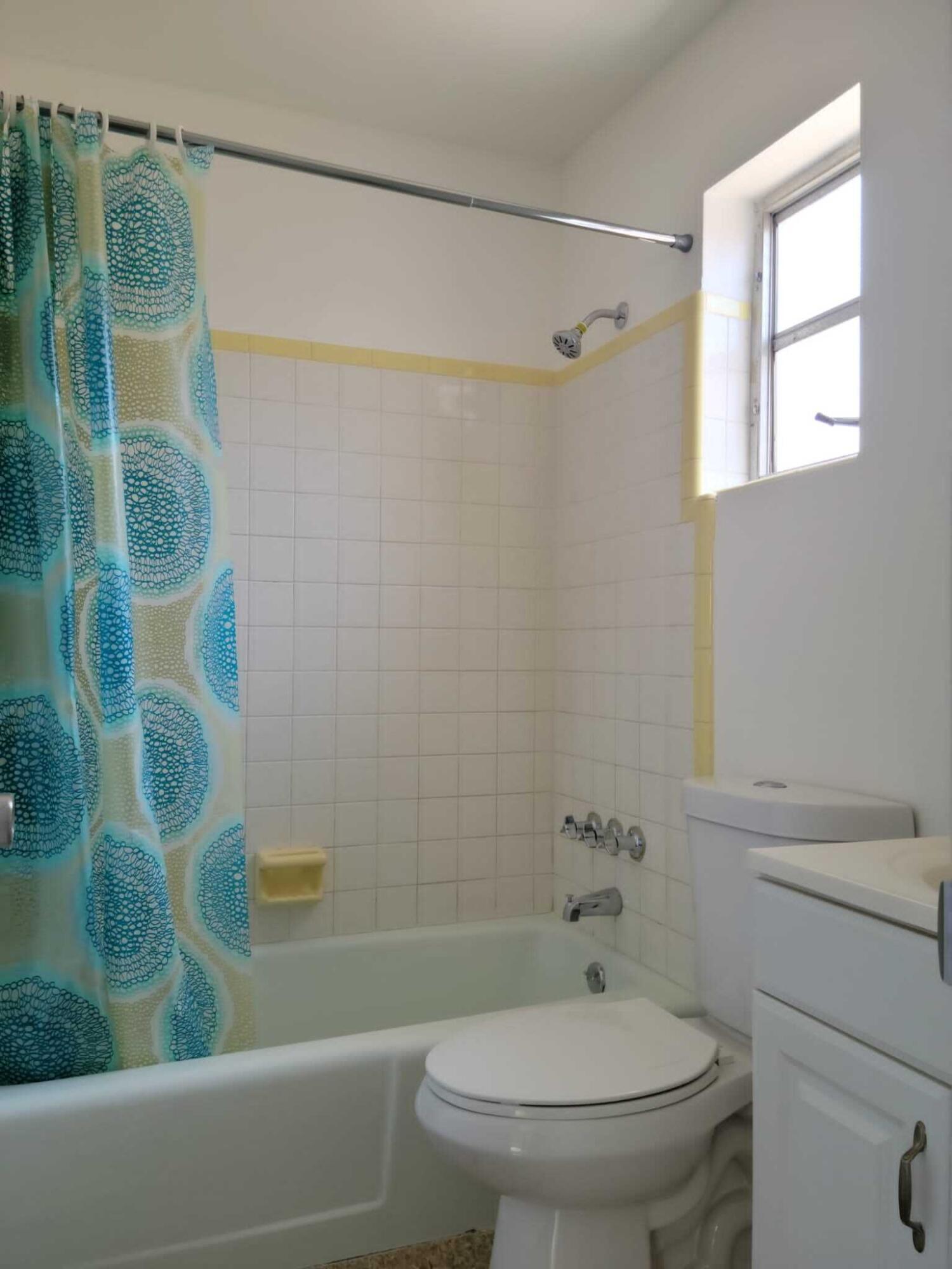 502 W BRANCH Street # C — Photo 5