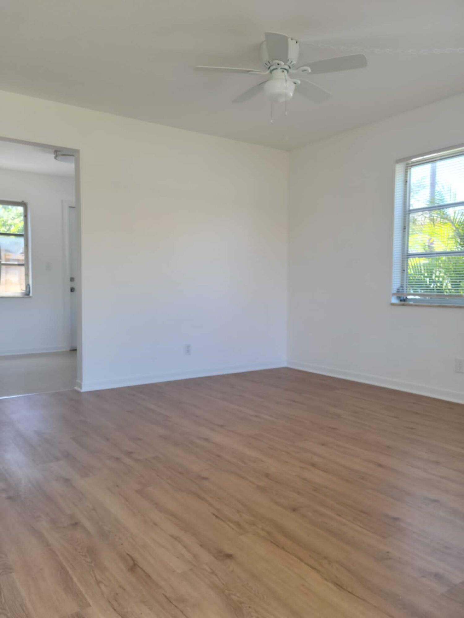 502 W BRANCH Street # C — Photo 4