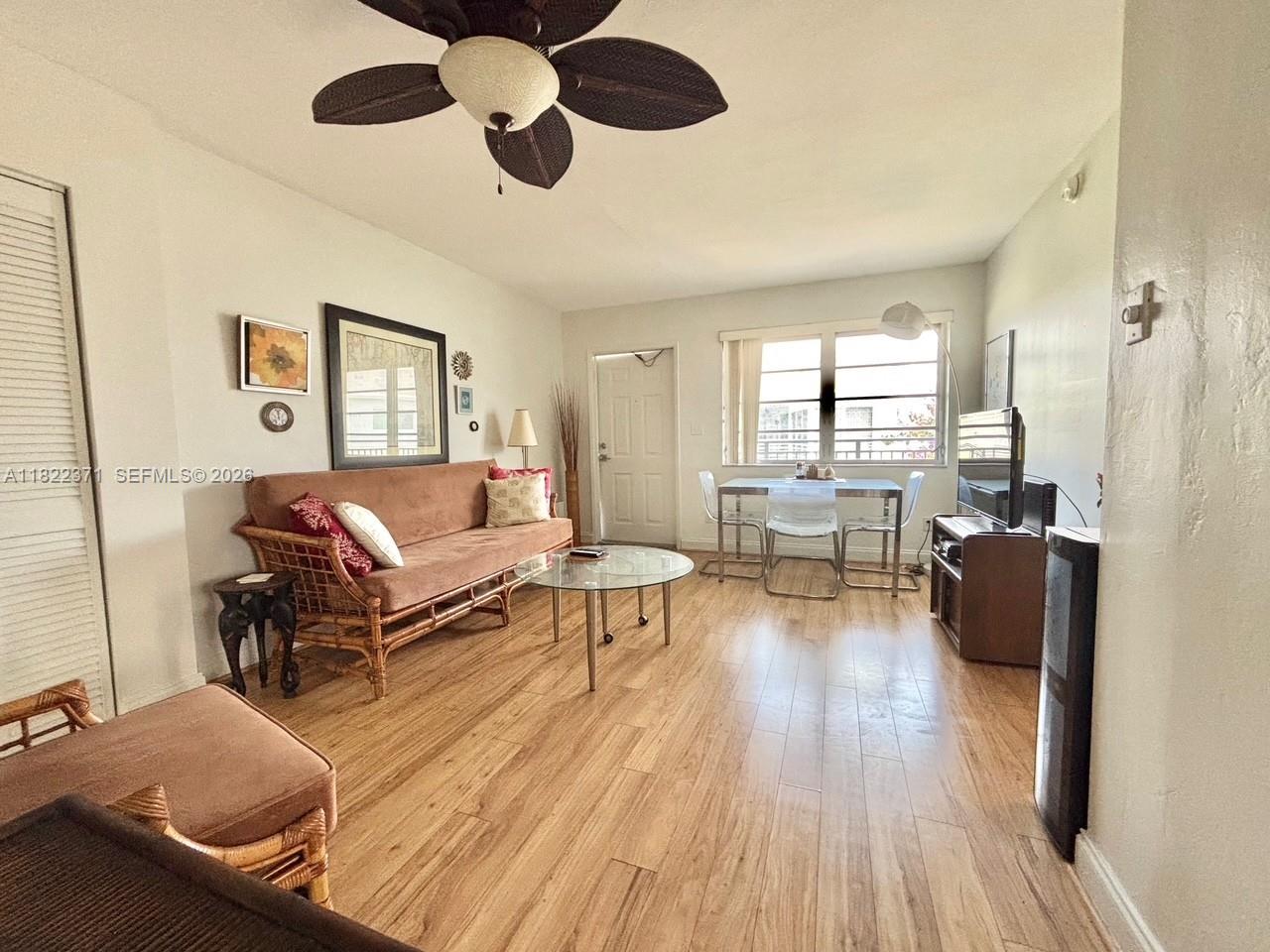 1125 SE 14th Pl # 21C — Photo 2